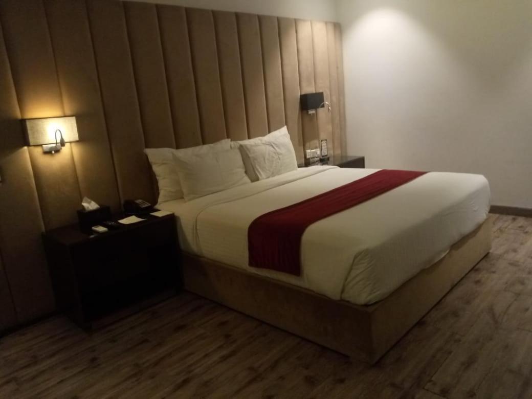 Grand Ittehad Boutique Hotel Lahore Ngoại thất bức ảnh